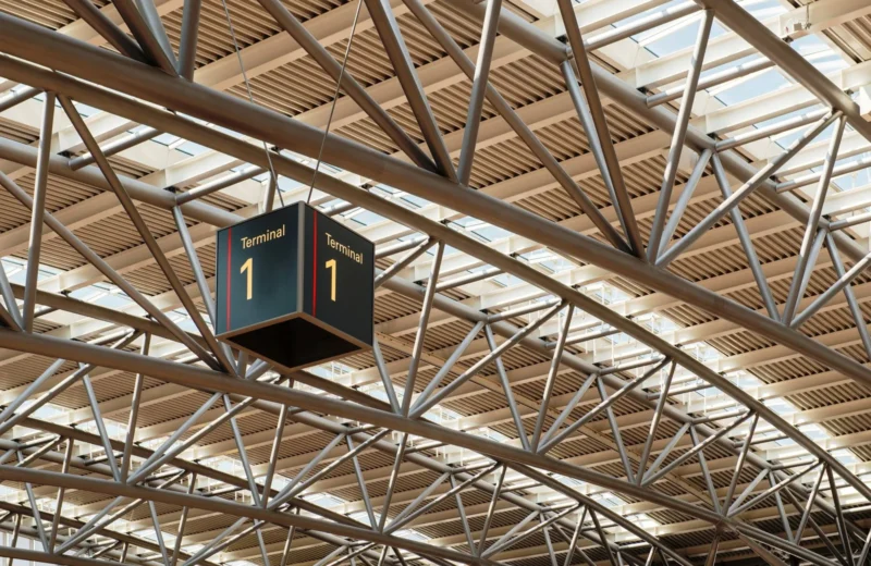 A detailed view of the structural design of Terminal 1 at Hamburg Airport.